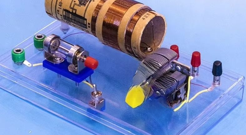 Science Hobbyist - Condensatore a Resistenza Variabile da 140